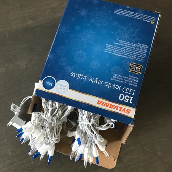 LED Icicle Style Lights - Picture 2 of 3